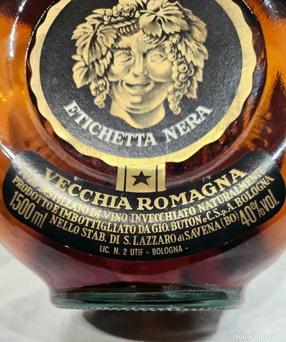 Coleccionismo de vinos y licores: Brandy Magnum 1,5 litri Vecchia Romagna anni 80 - Foto 10