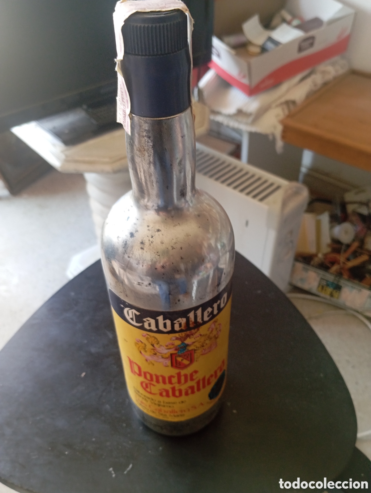 Coleccionismo de vinos y licores: Botella antigua Ponche Caballero precintada 5 pts