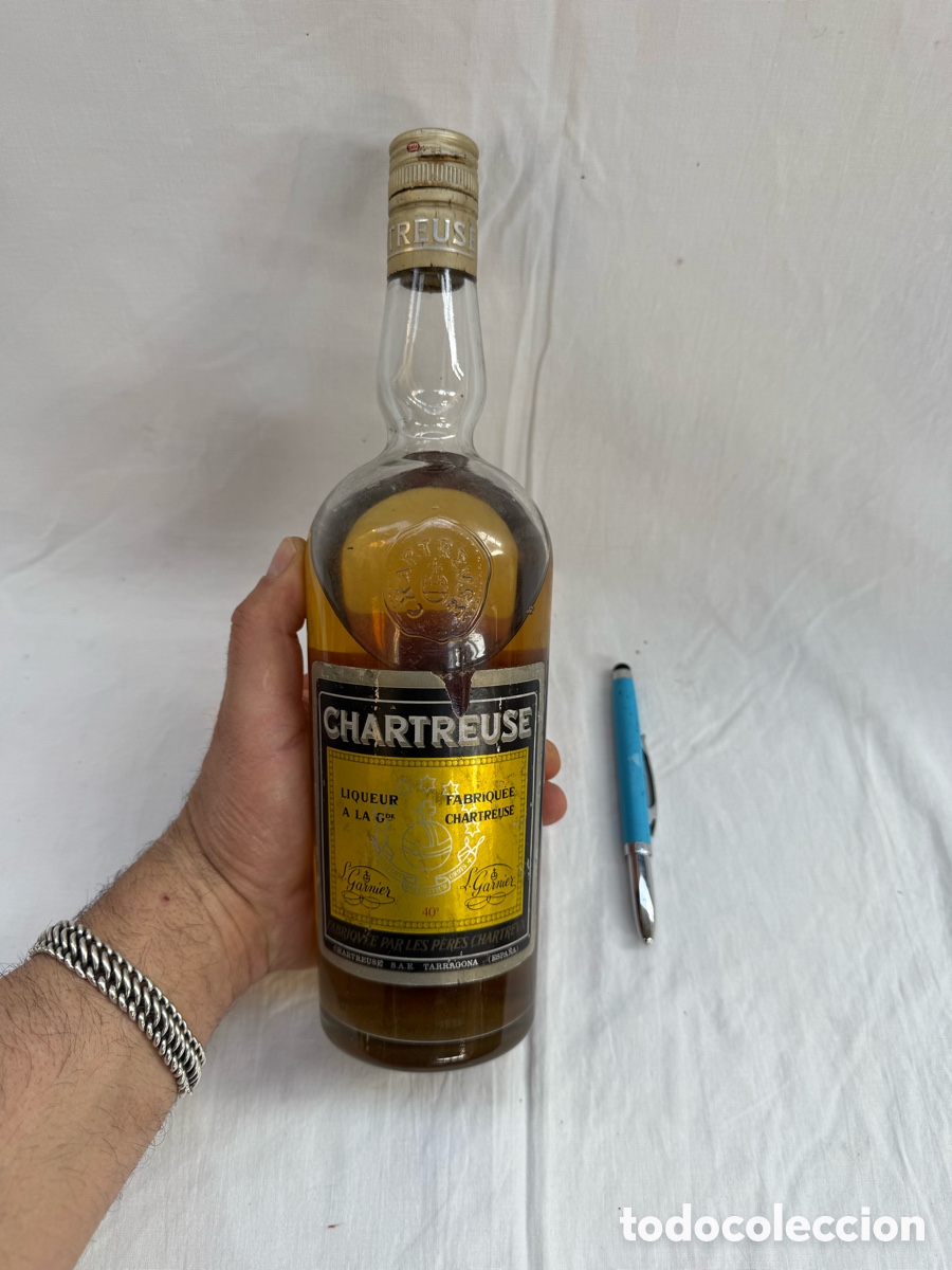 Collezionismo di vini e liquori: Antigua botella,licor Chartreuse amarillo,Tarragona!