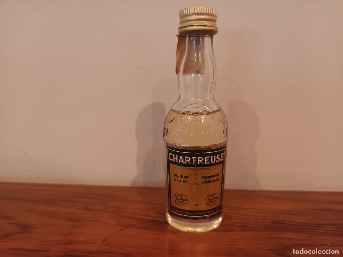 Coleccionismo de vinos y licores: MINI BOTELLA CHARTREUSE TARRAGONA SELLO 50 C&Eacute;NTIMOS.