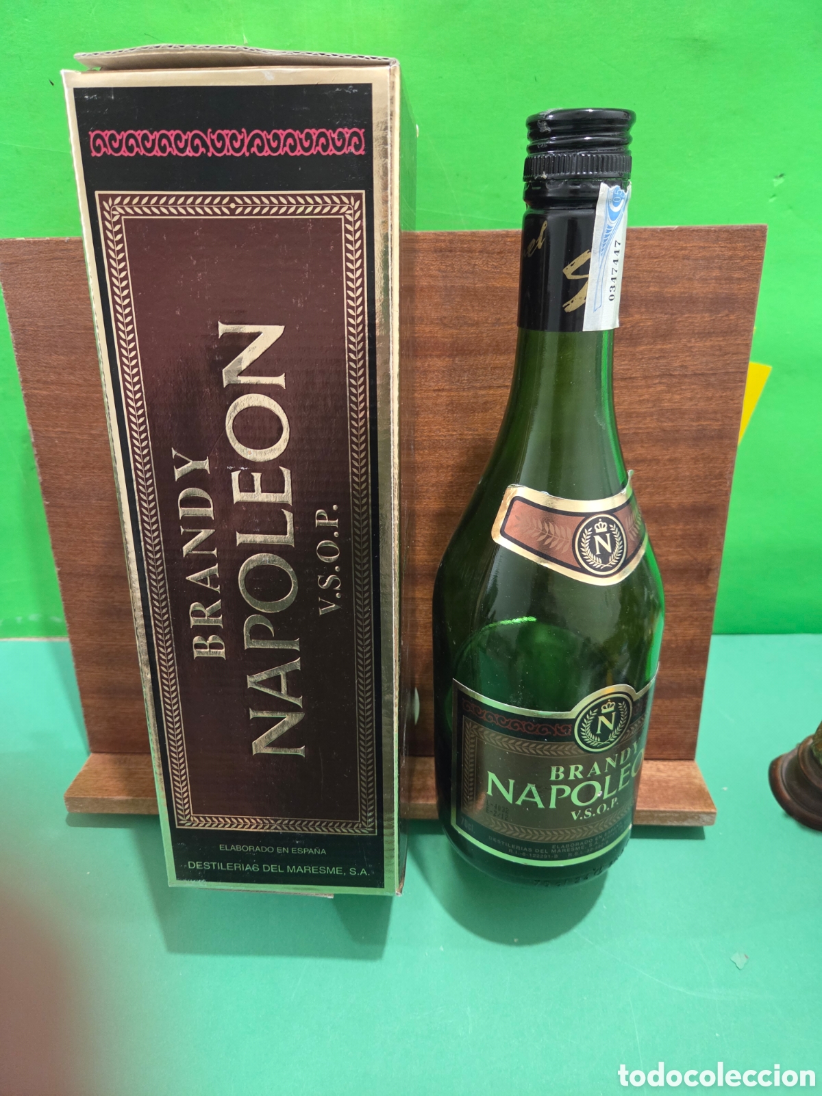 Coleccionismo de vinos y licores: BOTELLA...&rdquo;&rdquo;BRANDY NAPOLE&Oacute;N&rdquo;&rdquo;... V.S.O.P..CON SU ESTUCHE ORIGINAL..70 CL..ABIERTA.CON 1/4 DE LICOR..