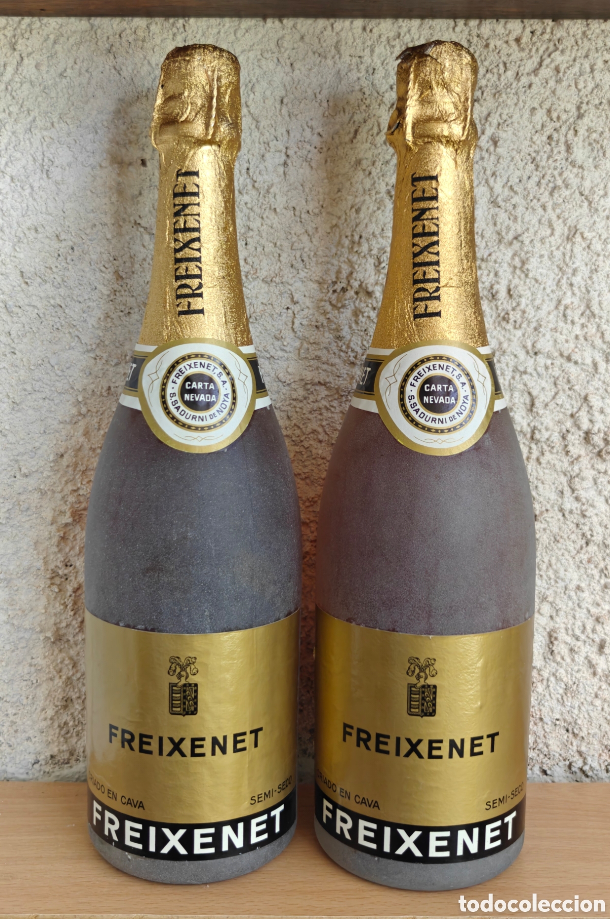 Coleccionismo de vinos y licores: 2 Botellas Cava Freixenet Carta Nevada Antiguas