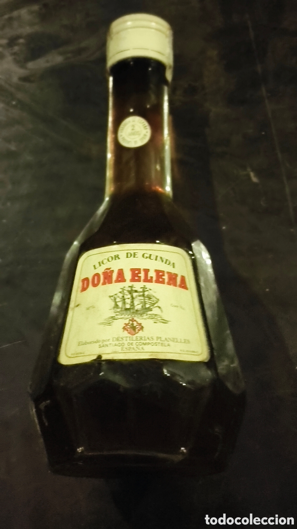 Coleccionismo de vinos y licores: Antigua botella licor guindas do&ntilde;a Elena santiago de compostela la Coru&ntilde;a