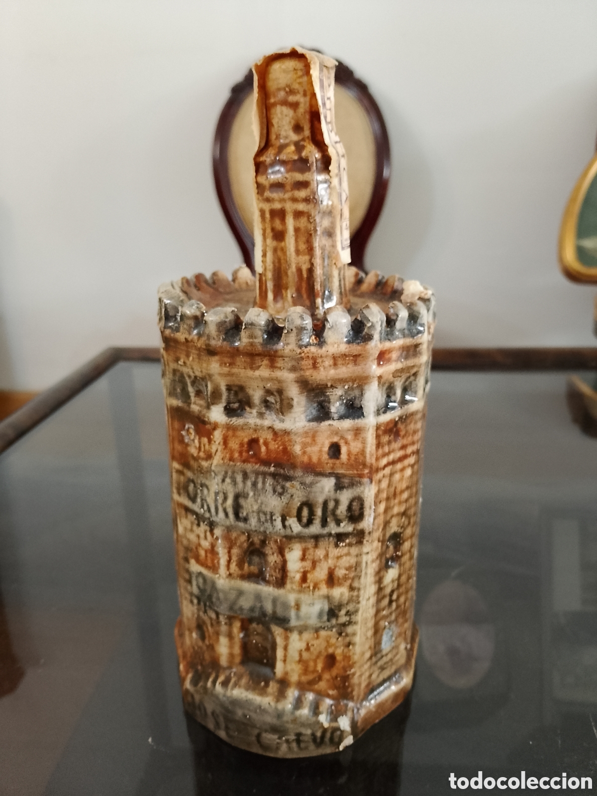 Coleccionismo de vinos y licores: Con etiqueta Botella antigua an&iacute;s Torre del oro