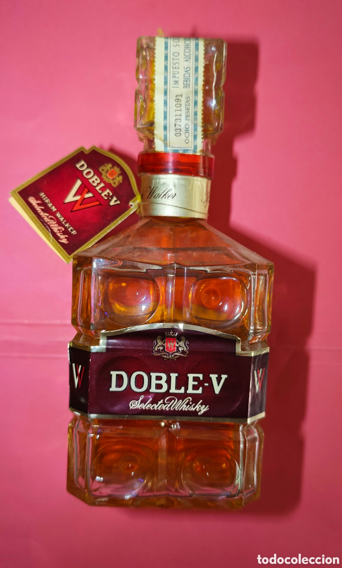 Coleccionismo de vinos y licores: Whisky Doble-V, Hiram Walker - Principios a&ntilde;os 80, precinto 8 pesetas