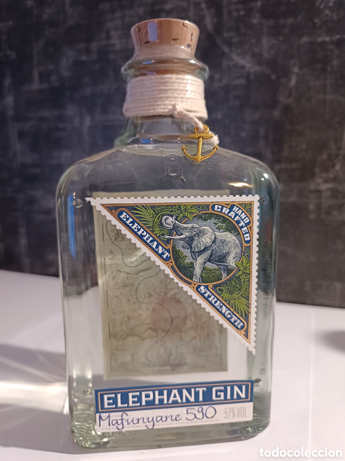 Coleccionismo de vinos y licores: BOTELLA DE GINEBRA &rdquo;ELEPHANT GIN&rdquo;, 57%