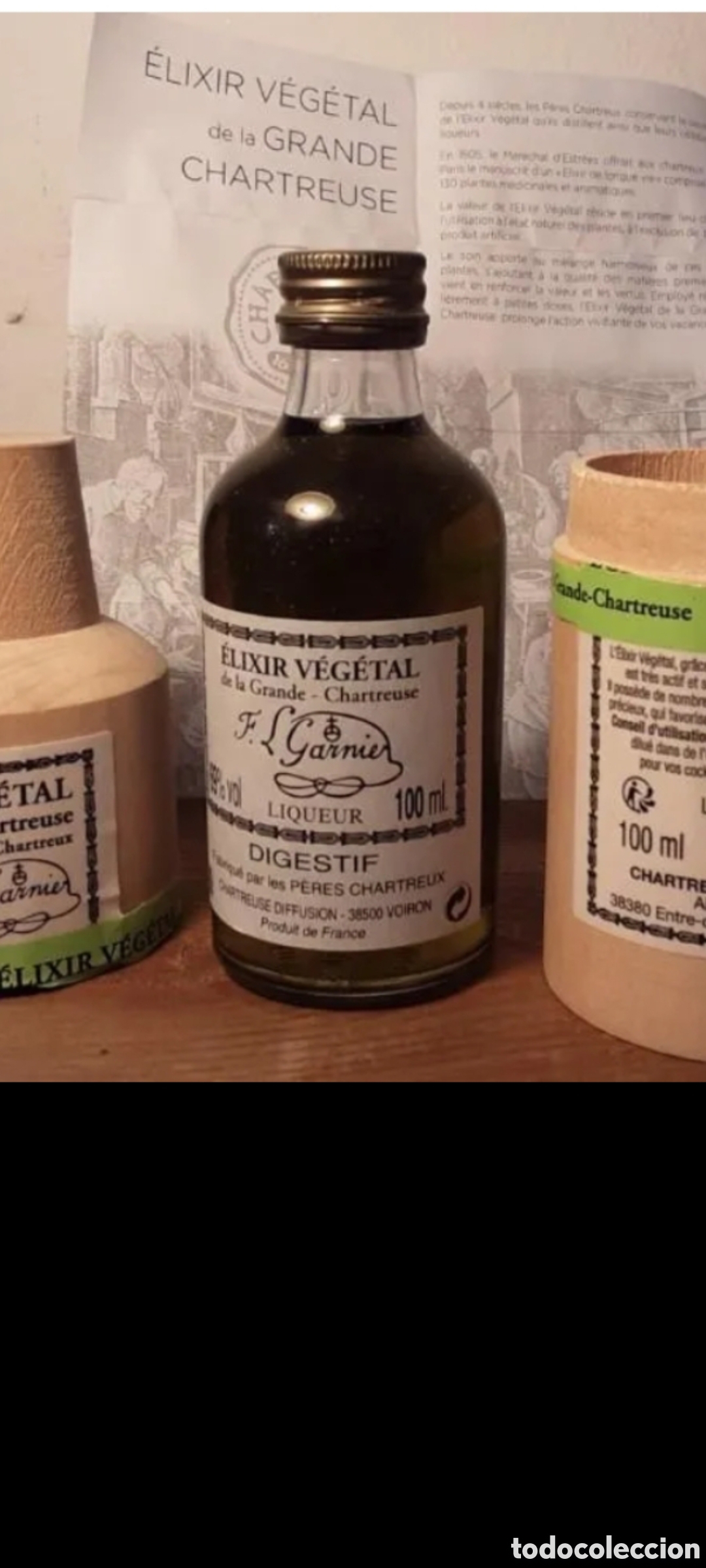 Coleccionismo de vinos y licores: BOTELLITA, PETACA DE CHARTREUSE, &rdquo;ELIXIR VEGETAL DES P&Egrave;RES CHARTREUX&rdquo;, 10cl, 69%.