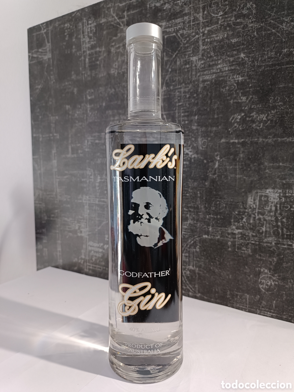 Coleccionismo de vinos y licores: BOTELLA DE GINEBRA AUSTRALIANA,&rdquo;LARK'S TASMANIAN, GODFATHER GIN&rdquo;.