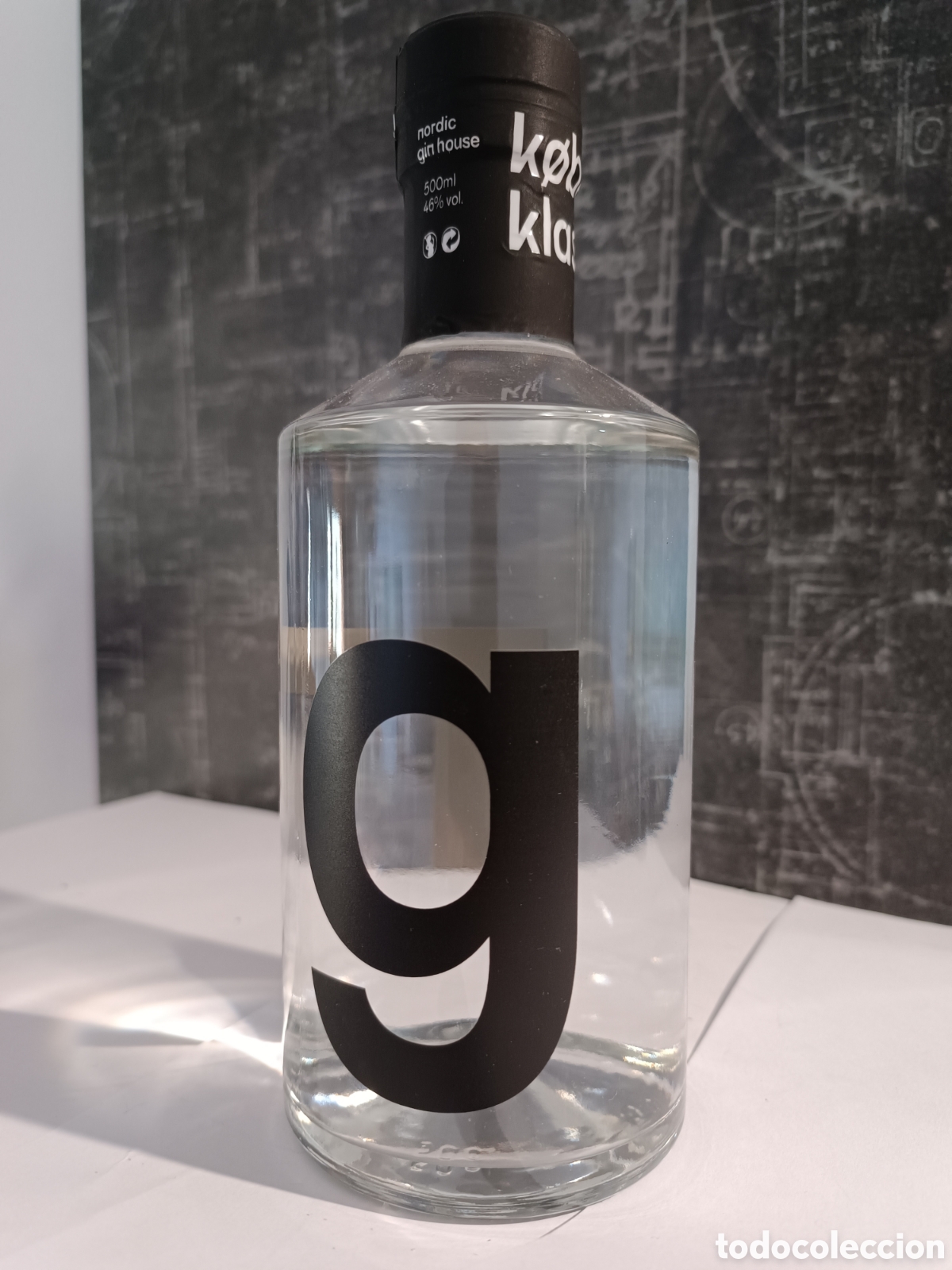 Coleccionismo de vinos y licores: BOTELLA DE GINEBRA DANESA &rdquo;K&Oslash;BENHAVN KLASSISK GIN&rdquo;.