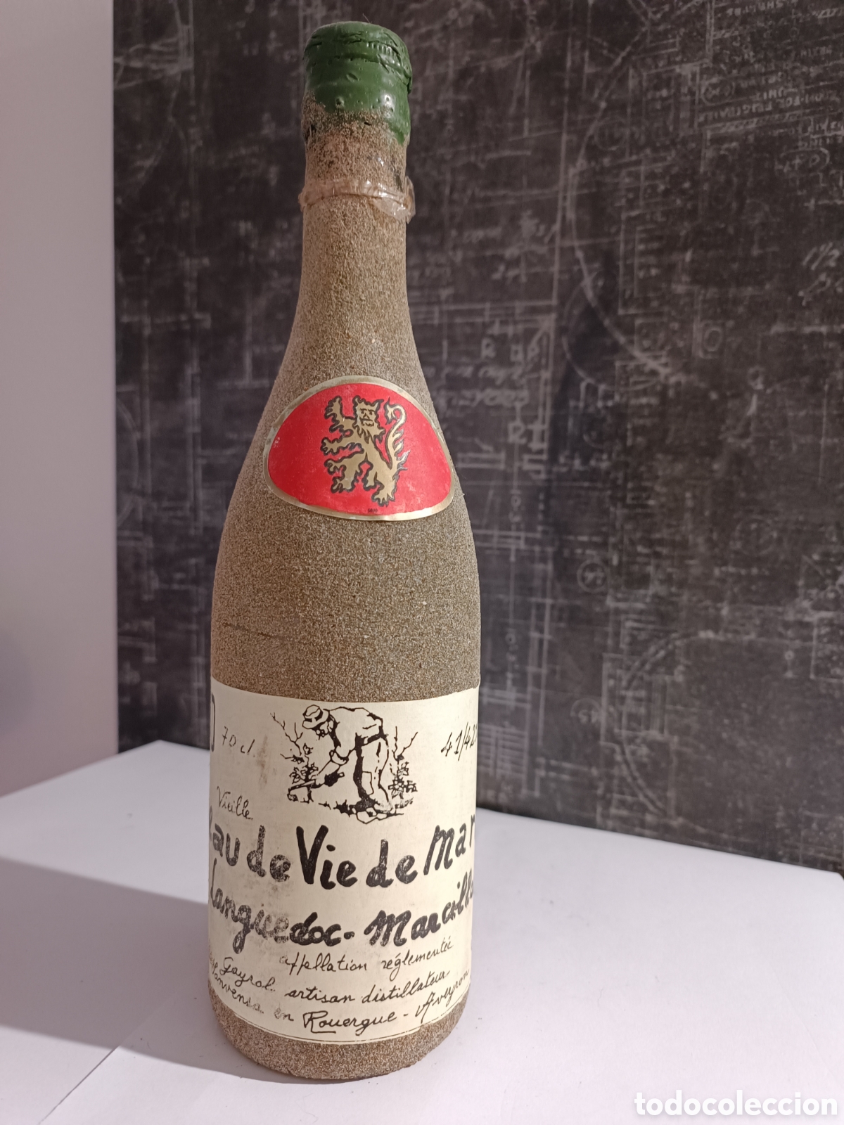 Coleccionismo de vinos y licores: ANTIGUA BOTELLA DE AGUARDIENTE FRANCESA, &rdquo;VIELLE EAU DE VIE DE MARC&rdquo;.