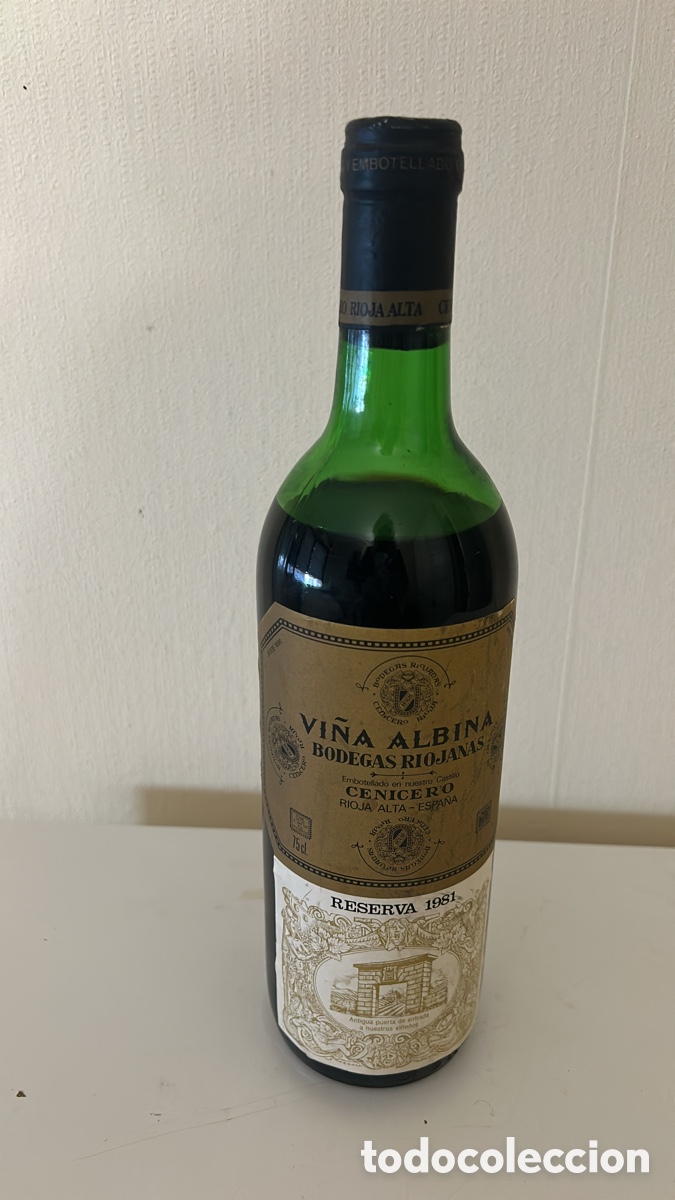 Coleccionismo de vinos y licores: Vino Rioja Vi&ntilde;a Albina Reserva 1981 - Bodegas Riojanas (Cenicero)