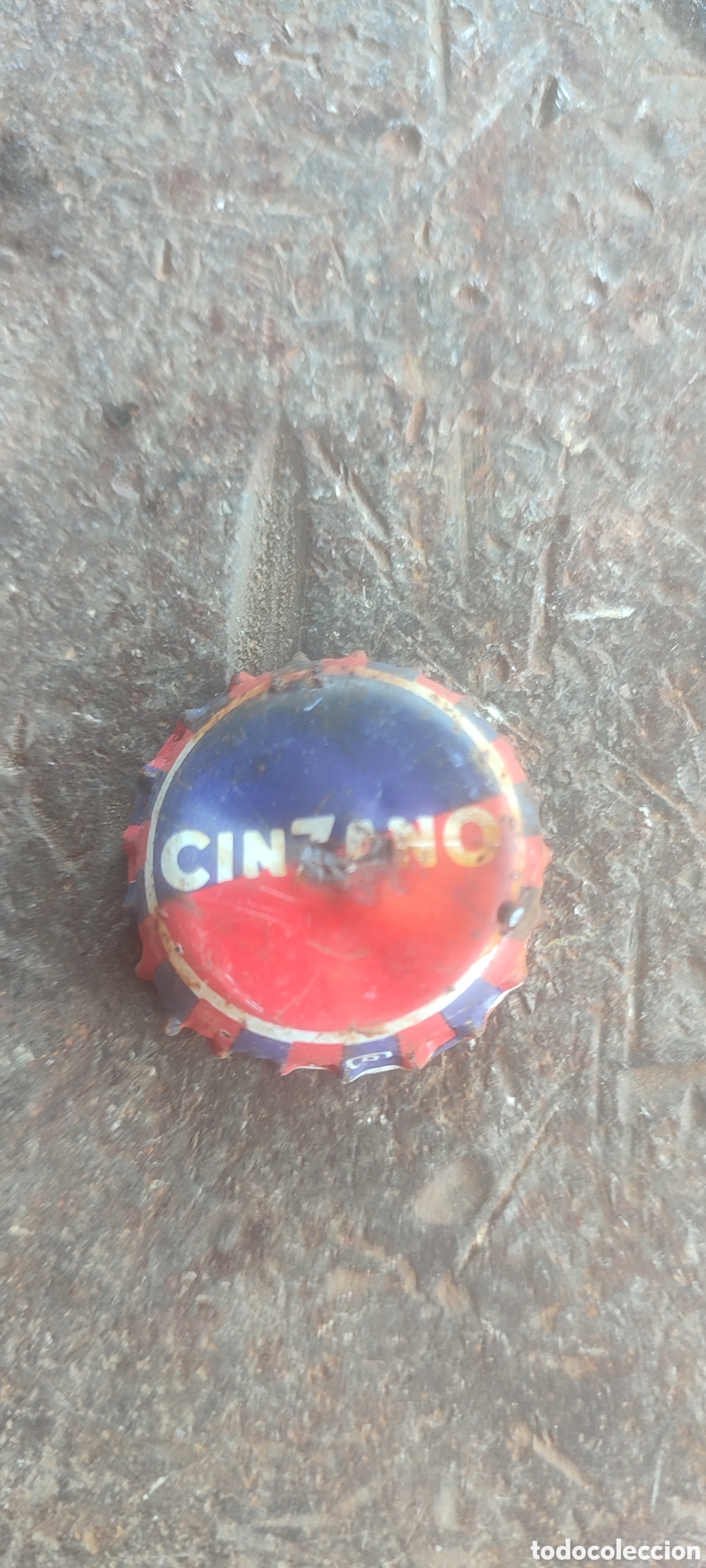 Coleccionismo de vinos y licores: Antiguo tap&oacute;n corona chapa de Cinzano. Ver fotos