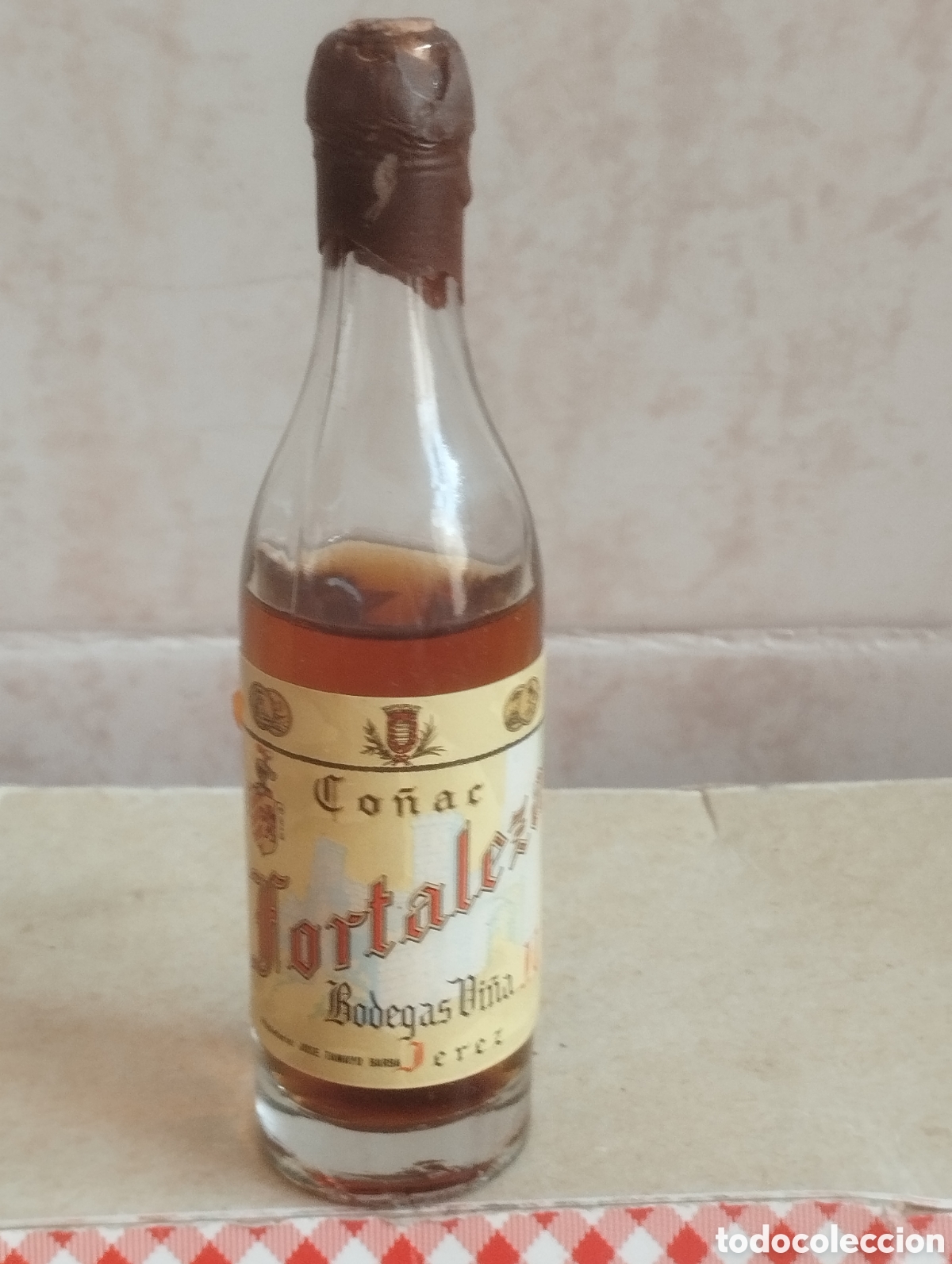 Coleccionismo de vinos y licores: BOTELL&Iacute;N CO&Ntilde;AC FORTALEZA BODEGAS VI&Ntilde;A JEREZ