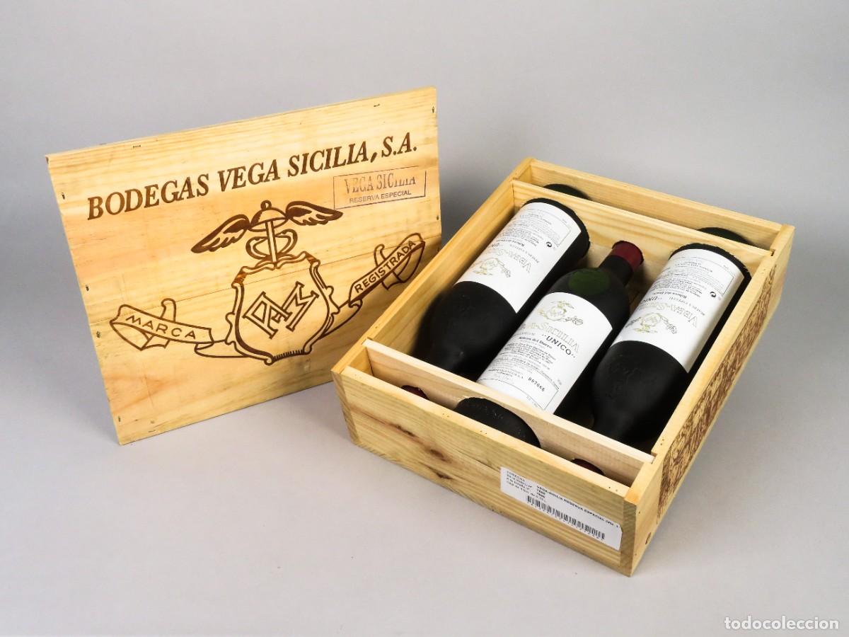 Coleccionismo de vinos y licores: Tres botellas de vino Vega Sicilia Reserva Especial UNICO en caja de madera cosechas 1991 1994 1998