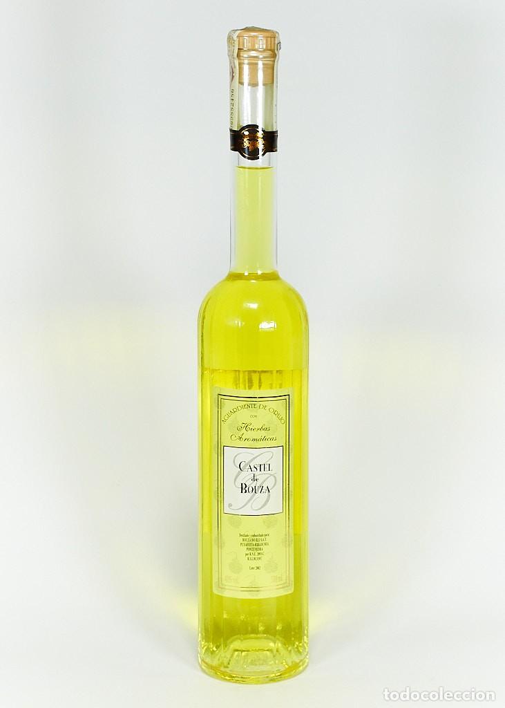 Coleccionismo de vinos y licores: Botella Orujo Hierbas CASTEL DE BOUZA (Bouza do Rei) | A&ntilde;o 2002 | Albari&ntilde;o R&iacute;as Baixas | PRECINTADA