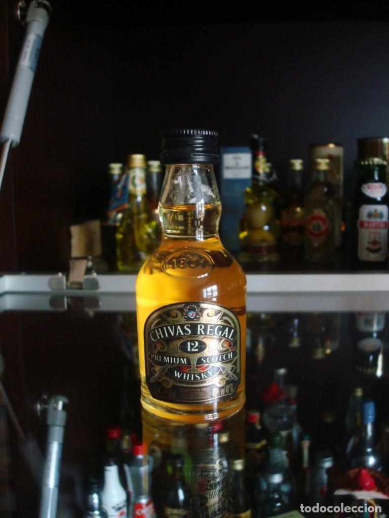 Coleccionismo de vinos y licores: Chivas Regal 12 Premium Scotch Whiskey (Botell&iacute;n) Por abrir