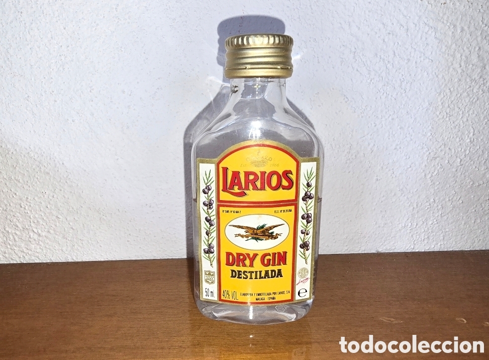 Coleccionismo de vinos y licores: Liquidaci&oacute;n! Botellin botellita miniatura Larios botella pl&aacute;stico colecci&oacute;n a&ntilde;os 80 90