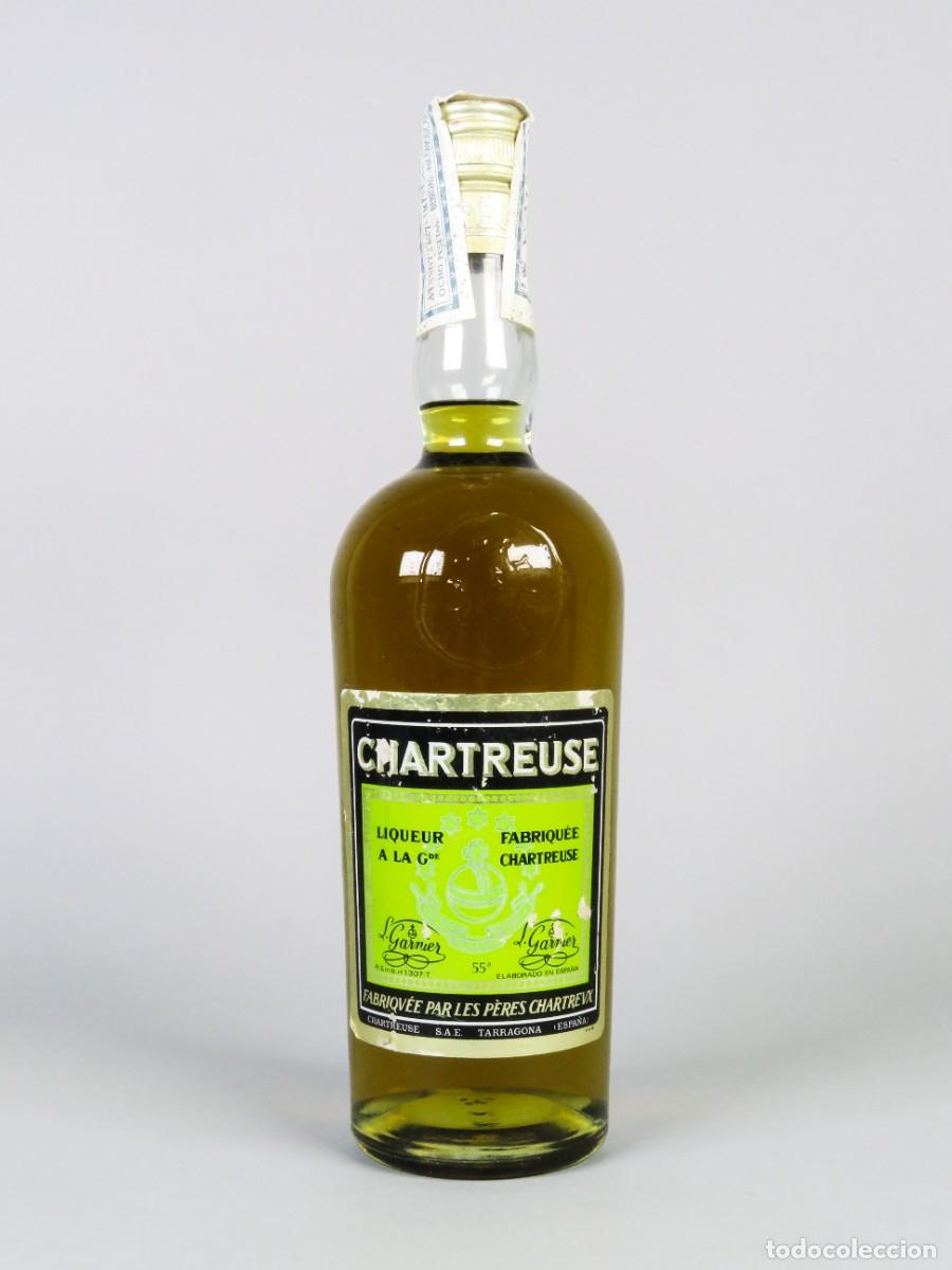 Coleccionismo de vinos y licores: Botella de licor Chartreuse L Garnier etiqueta verde elaborado en Tarragona precintada sin abrir