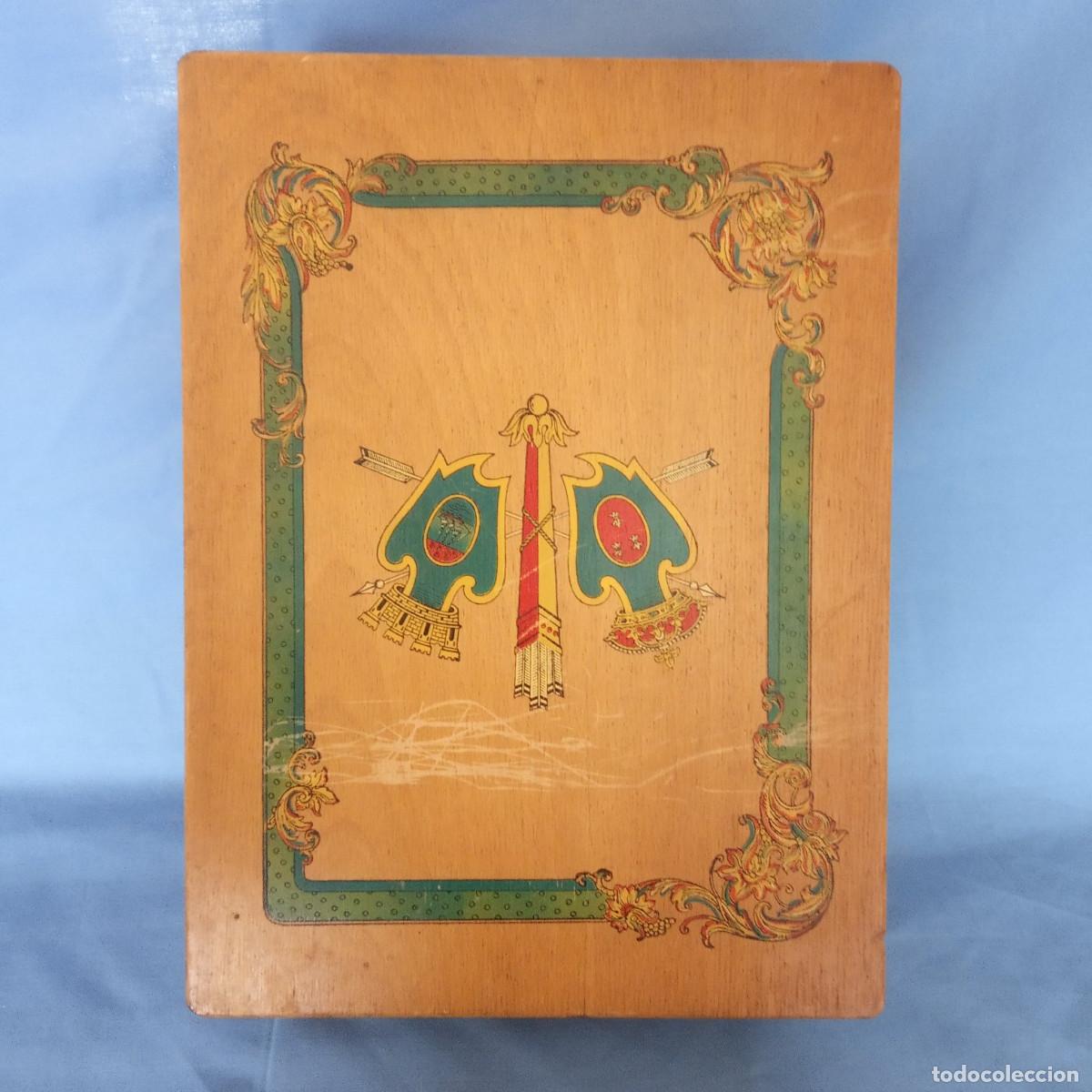 Coleccionismo de vinos y licores: Antigua Caja de madera vac&iacute;a Licores Mollfulleda