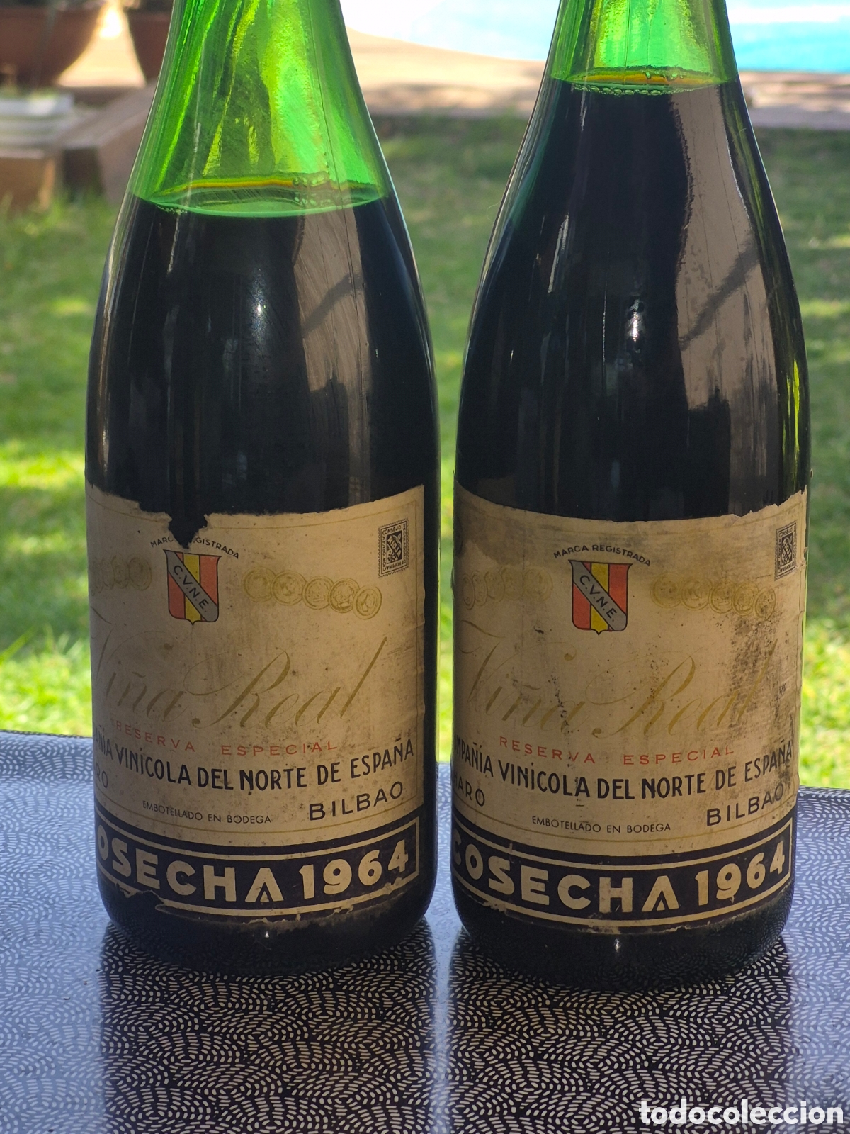 Coleccionismo de vinos y licores: 2 BOTELLAS VI&Ntilde;A REAL COSECHA 1964- RESERVA ESPECIAL-COMPA&Ntilde;IA VINICOLA DEL NORTE -HARO RIOJA
