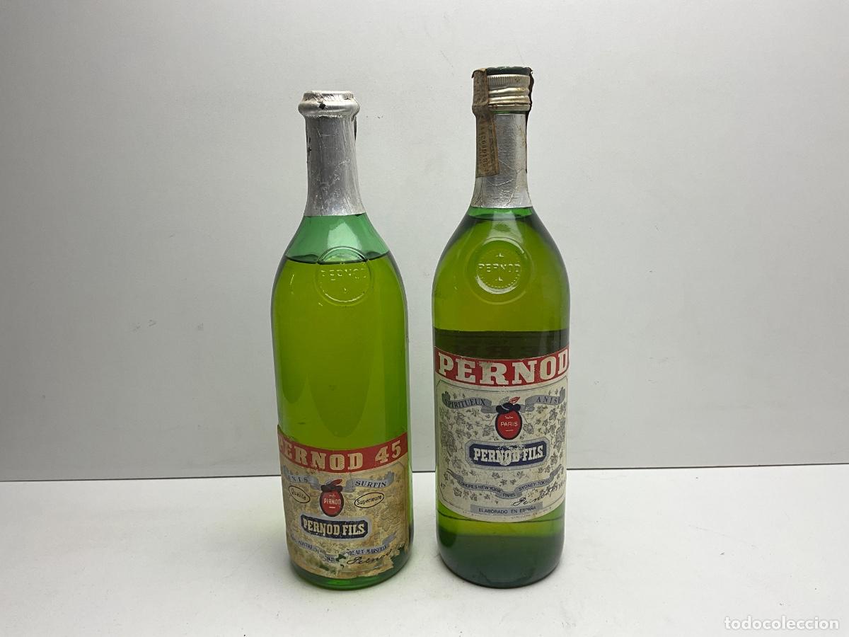 Coleccionismo de vinos y licores: LOTE DE DOS BOTELLAS DE PERNOD 45 - PERNOD FILS DIFERENTES EPOCAS - BOTELLAS DE 100 cl - 45&deg; - 43&deg;