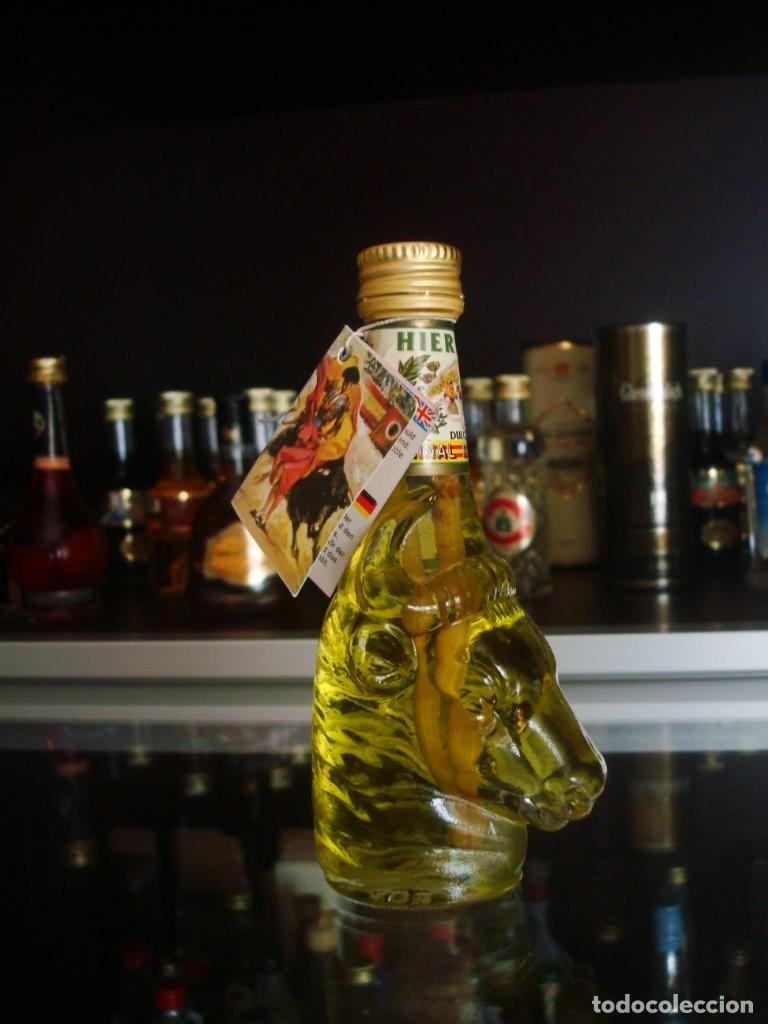 Coleccionismo de vinos y licores: Hierbas Dulces Mallorca cabeza de toro (botell&iacute;n) Por abrir