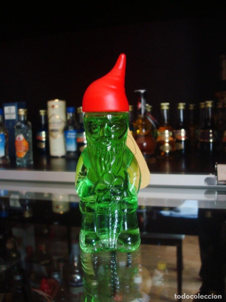 Coleccionismo de vinos y licores: Kiwi-liqueur Licor de kiwi Nannere (botell&iacute;n figura gnomo) Por abrir