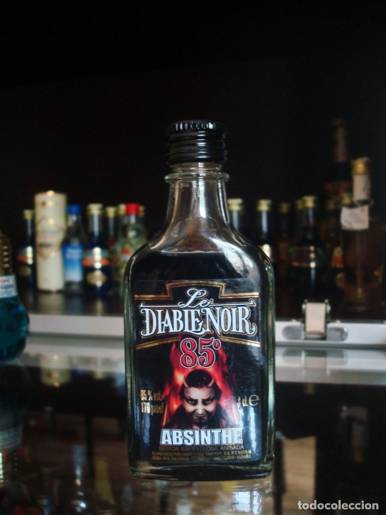 Coleccionismo de vinos y licores: Le Diable Noir Absinthe 85&ordm; (botell&iacute;n) Por abrir