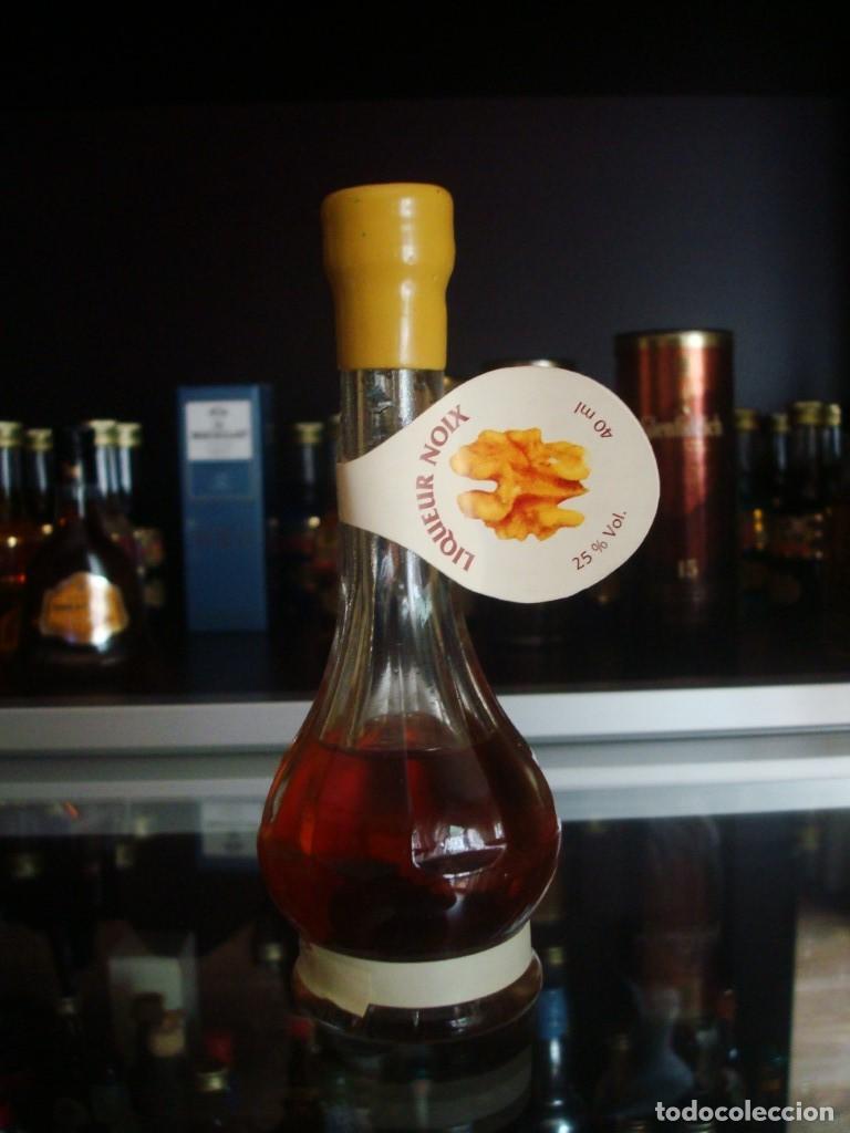 Coleccionismo de vinos y licores: Liqueur Noix licor de nueces Goulby (botell&iacute;n) Por abrir