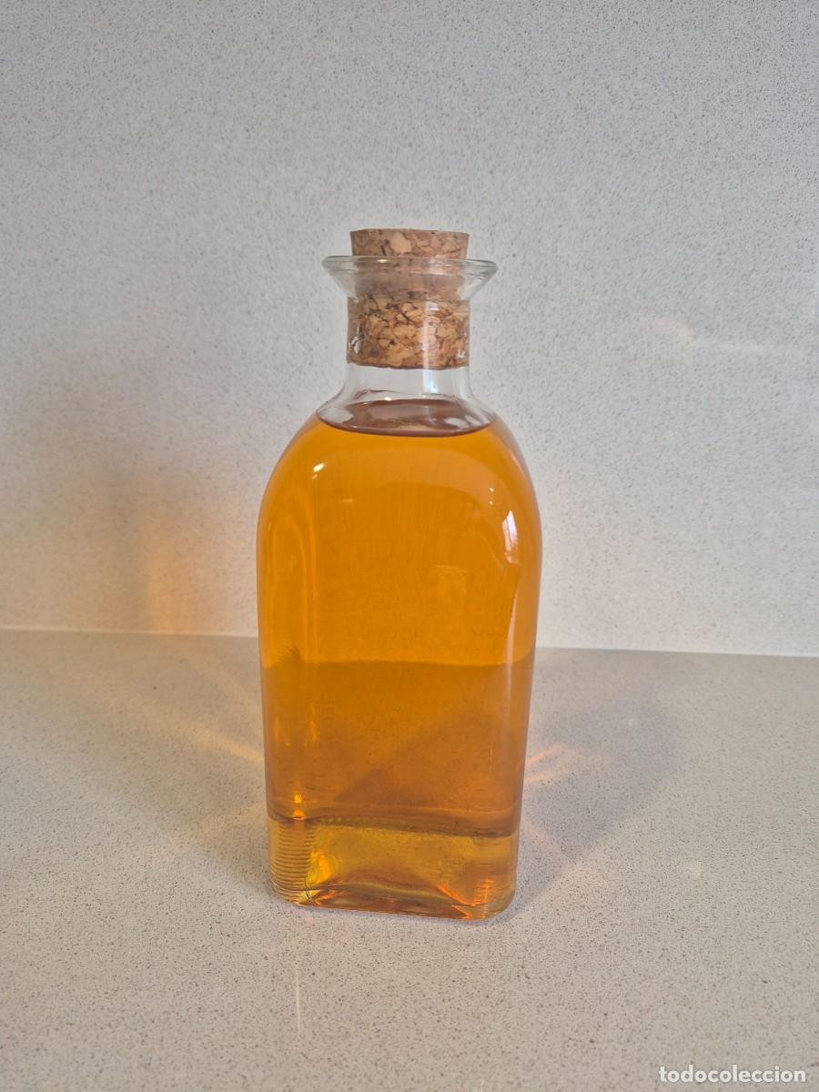 Coleccionismo de vinos y licores: Botella licor de guindas casero 70ml