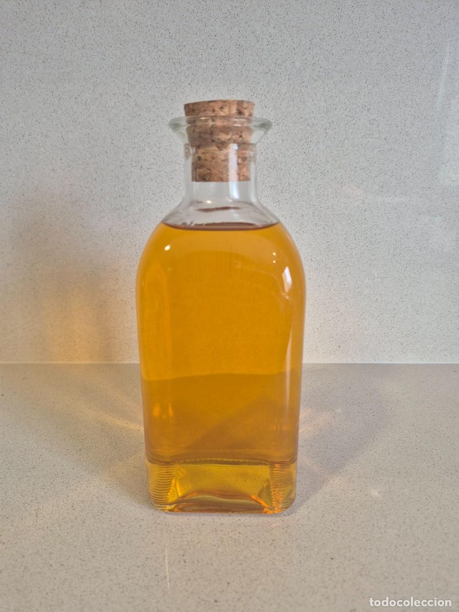 Coleccionismo de vinos y licores: Botella licor de guindas casero 70ml