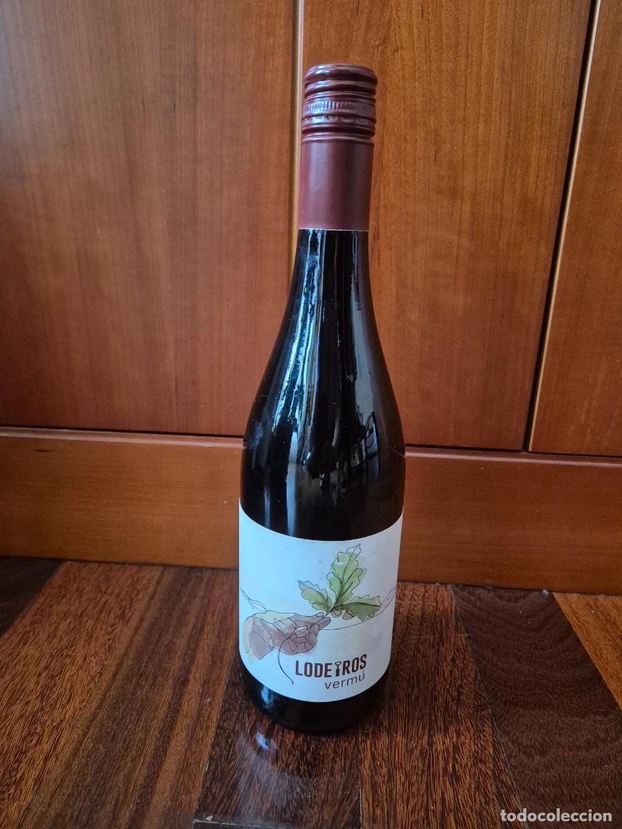 Coleccionismo de vinos y licores: Botella vermu Lodeiros