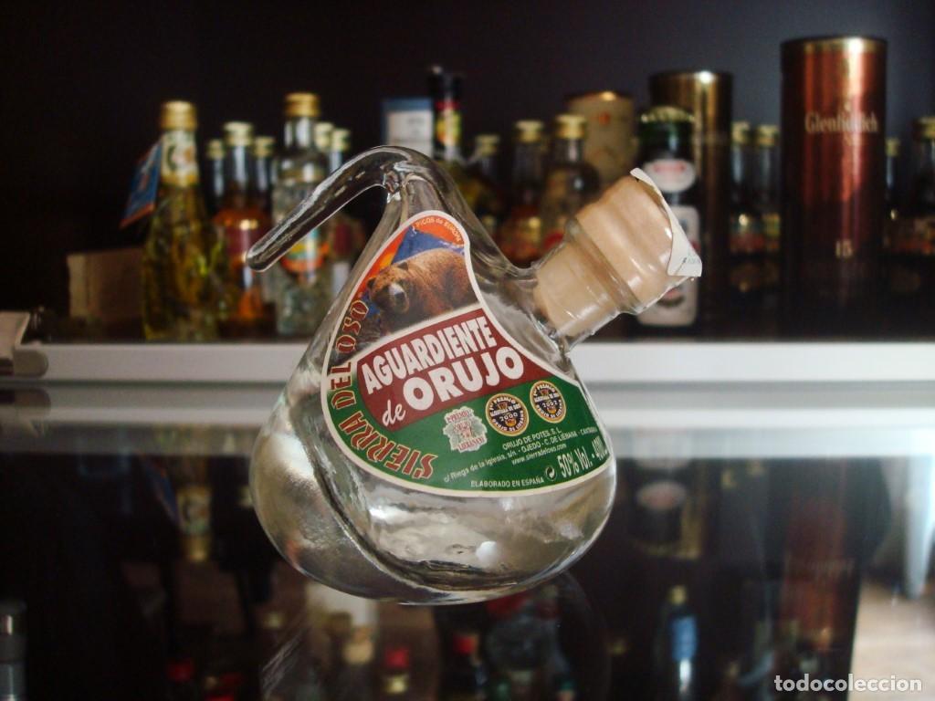 Coleccionismo de vinos y licores: Aguardiente de orujo Sierra del Oso (botell&iacute;n) Por abrir