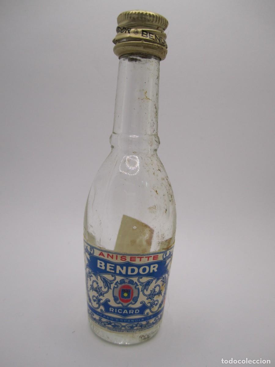 Coleccionismo de vinos y licores: botellita anisette bendor ricard vacia