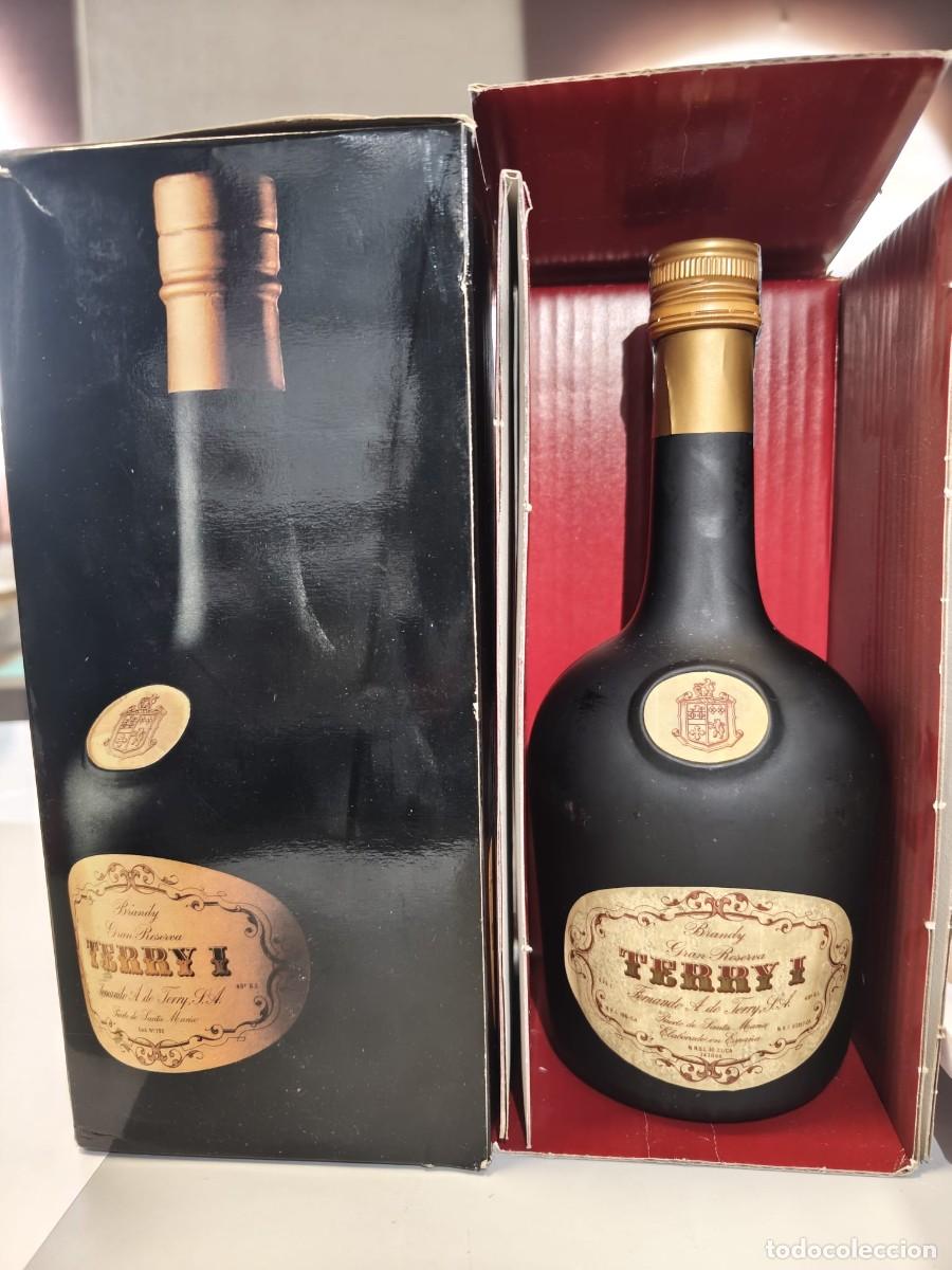 Coleccionismo de vinos y licores: Brandy Terry I Gran Reserva - 70&acute;s / 80&acute;s 75 cl Sello 8 Pesetas