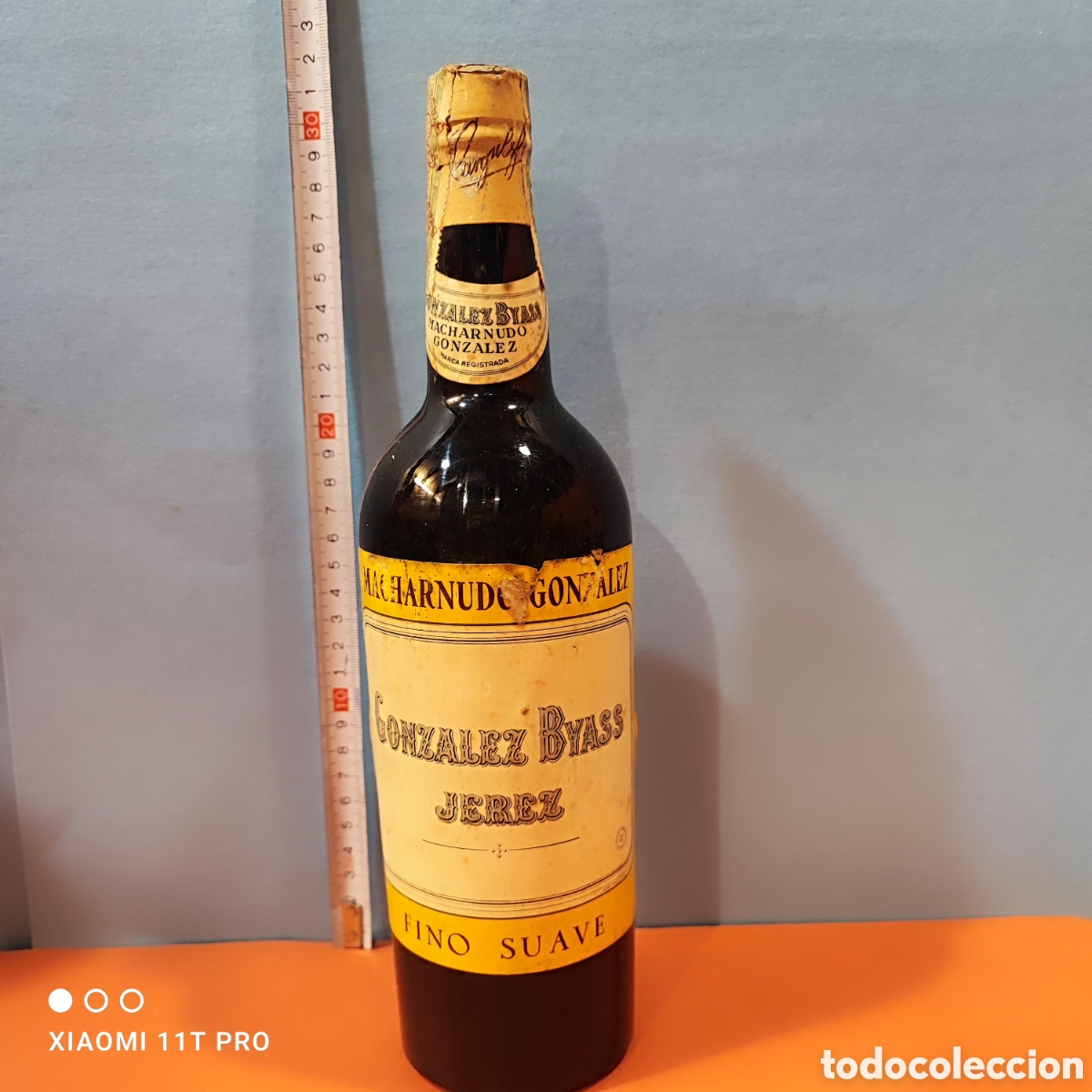 Coleccionismo de vinos y licores: Botella de macharnudo Gonz&aacute;lez Byass fino suave.