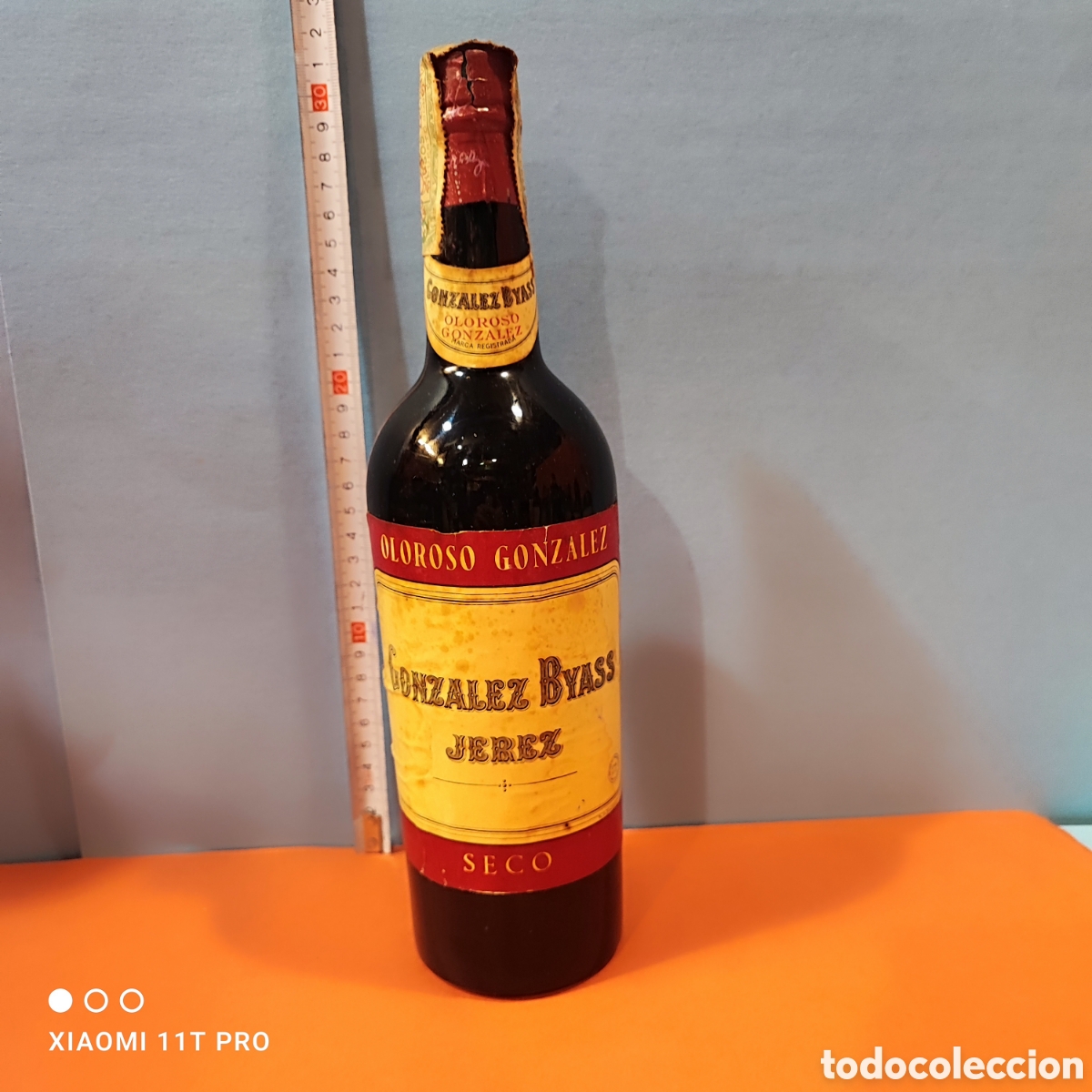 Coleccionismo de vinos y licores: Botella de vino oloroso Gonz&aacute;lez Byass seco