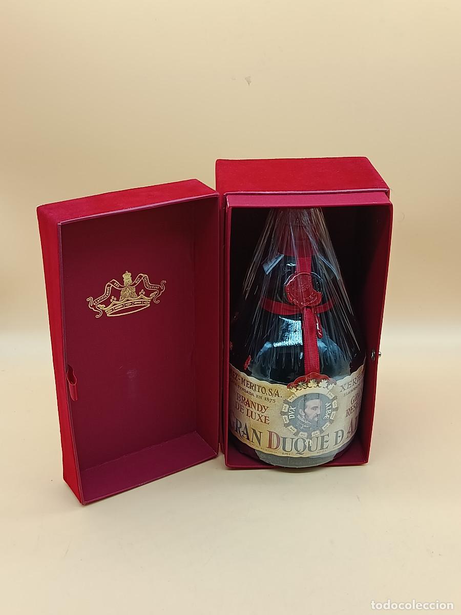 Coleccionismo de vinos y licores: BOTELLA GRAN DUQUE DE ALBA BRANDY DE LUXE GRAN RESERVA CON ESTUCHE ORIGINAL. 75CL. PRECINTADA.