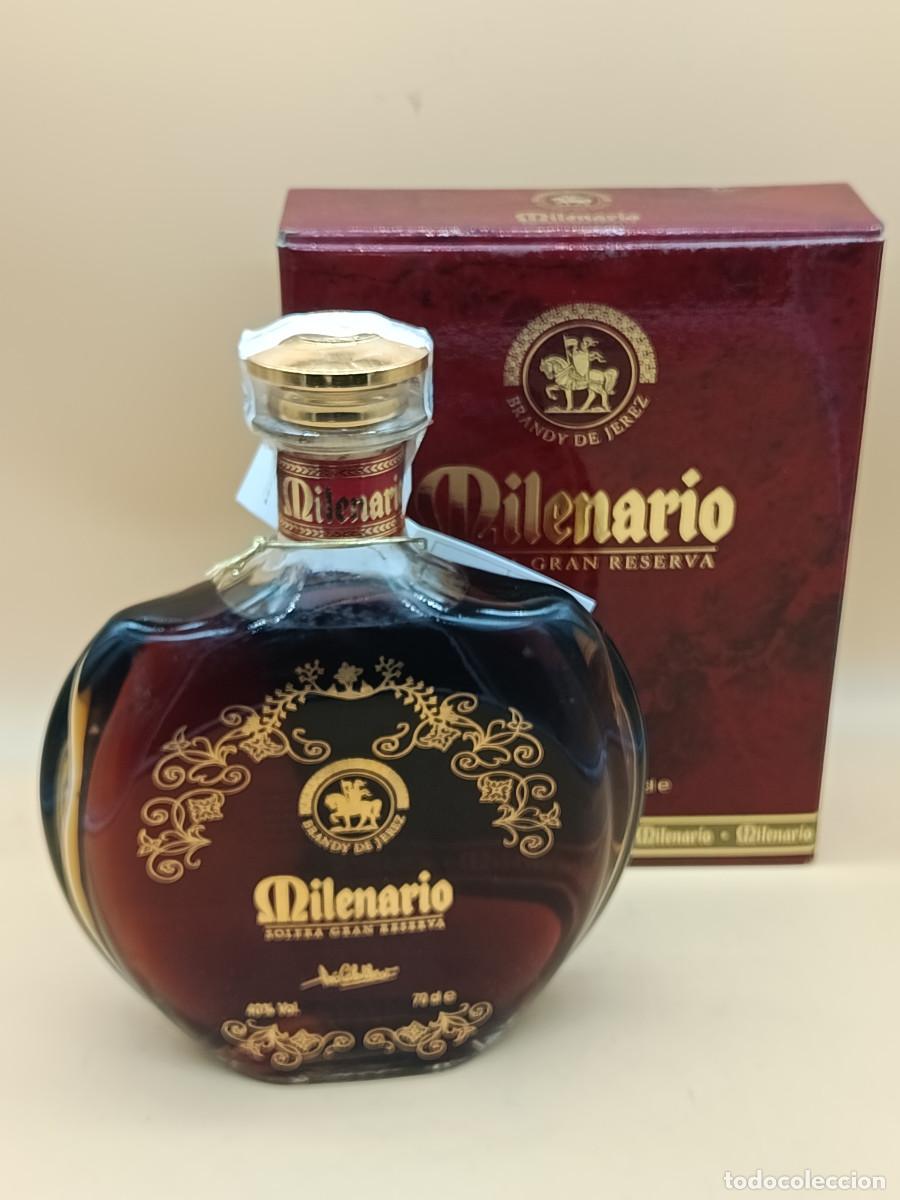Coleccionismo de vinos y licores: BOTELLA BRANDY DE JEREZ MILENARIO SOLERA GRAN RESERVA EN CAJA ORIGINAL 70CL. PRECINTADO.