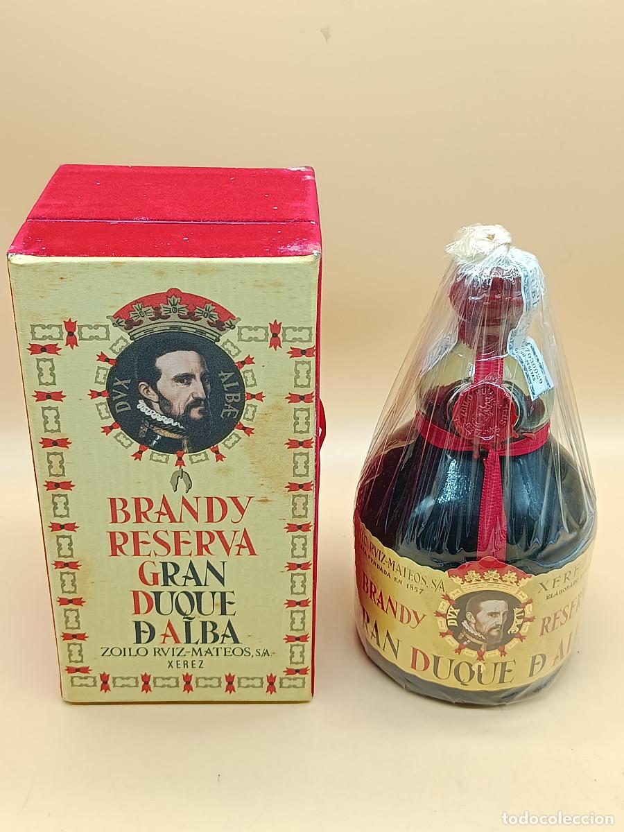 Coleccionismo de vinos y licores: BOTELLA GRAN DUQUE DE ALBA BRANDY DE LUXE GRAN RESERVA CON ESTUCHE ORIGINAL. 70CL. PRECINTADA.