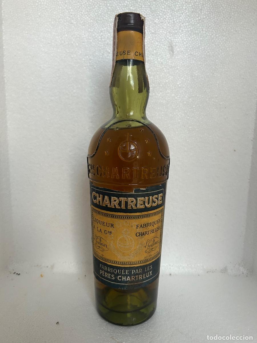 Coleccionismo de vinos y licores: Antigua botella de chartreuse
