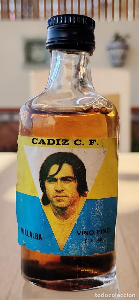 Colecionismo de vinhos e licores: Botell&iacute;n Botella Peque&ntilde;a Vino Fino Villalba C&aacute;diz C.F.