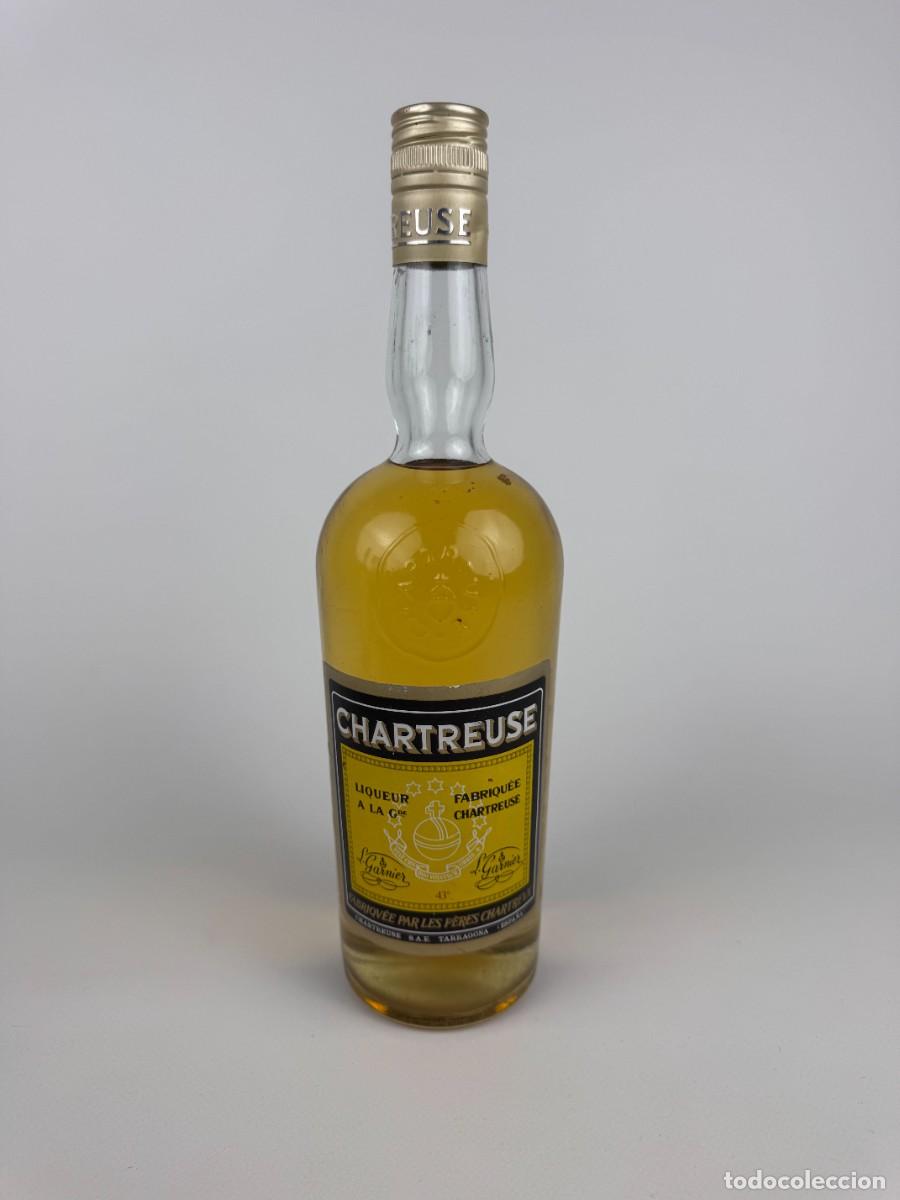 Collection of wines and liquors: BOTELLA LICOR CHARTREUSE TARRAGONA PRECINTADA SIN ABIR