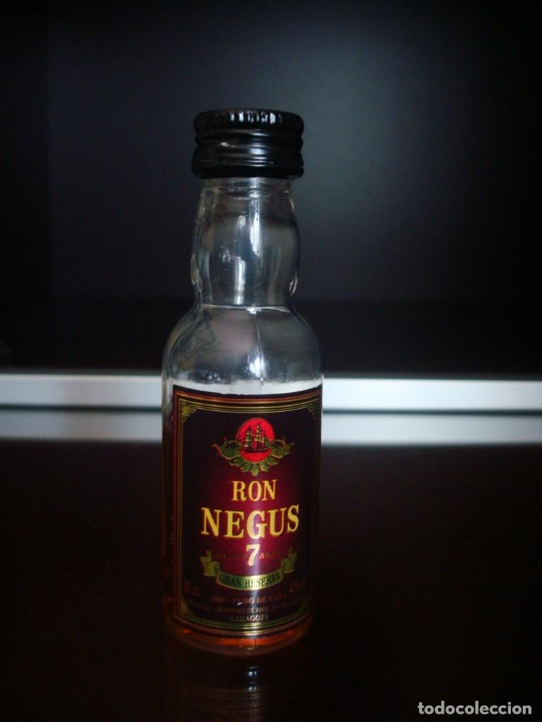 Coleccionismo de vinos y licores: Ron Negus 7 a&ntilde;os (botell&iacute;n) por abrir
