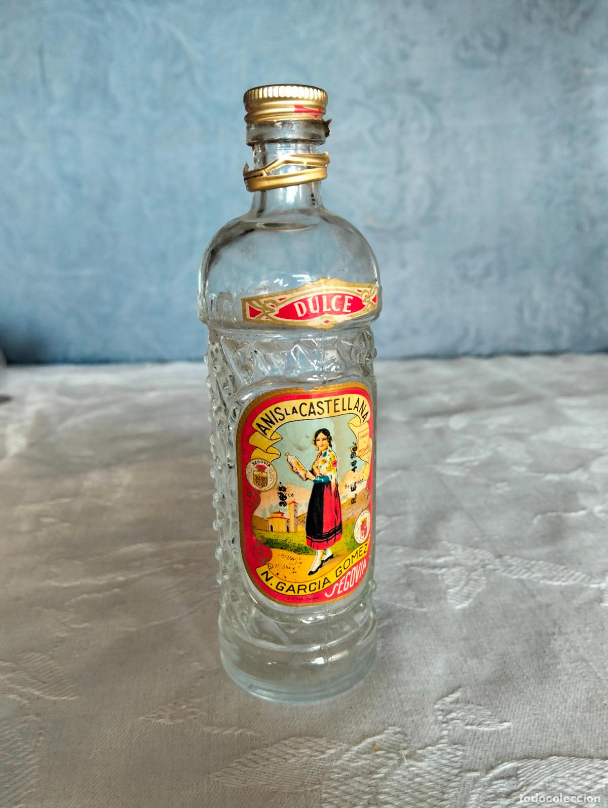 Coleccionismo de vinos y licores: Botell&iacute;n peque&ntilde;o de cristal an&iacute;s la castellana dulce garcia gomez segovia abierto