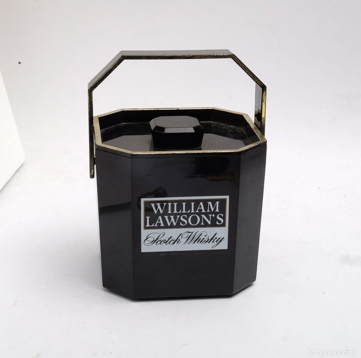 Coleccionismo de vinos y licores: Cubitera negra de Whisky William Lawson`s