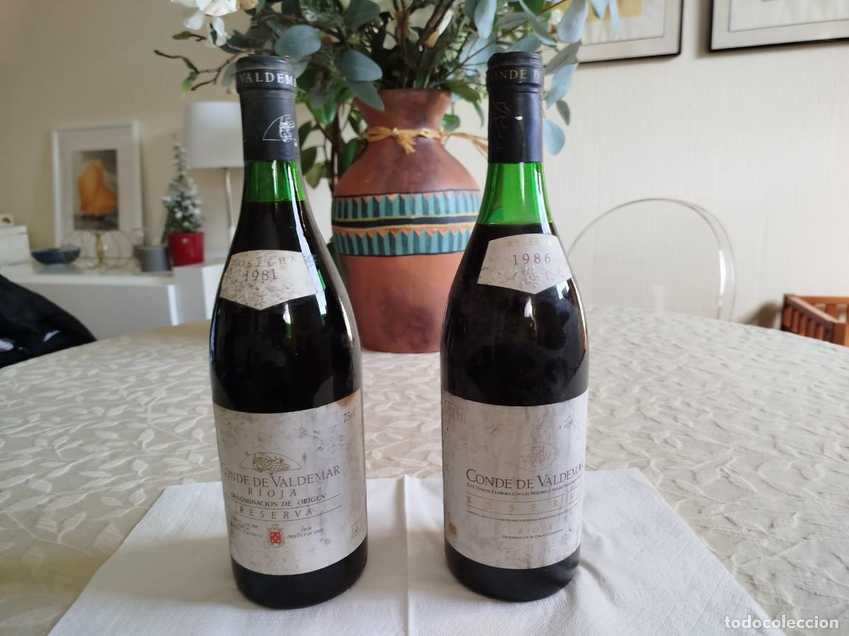Coleccionismo de vinos y licores: Lote 2 botellas Rioja Conde de Valdemar Re 1981 y Re 1986 Bodegas Mart&iacute;nez Bujanda