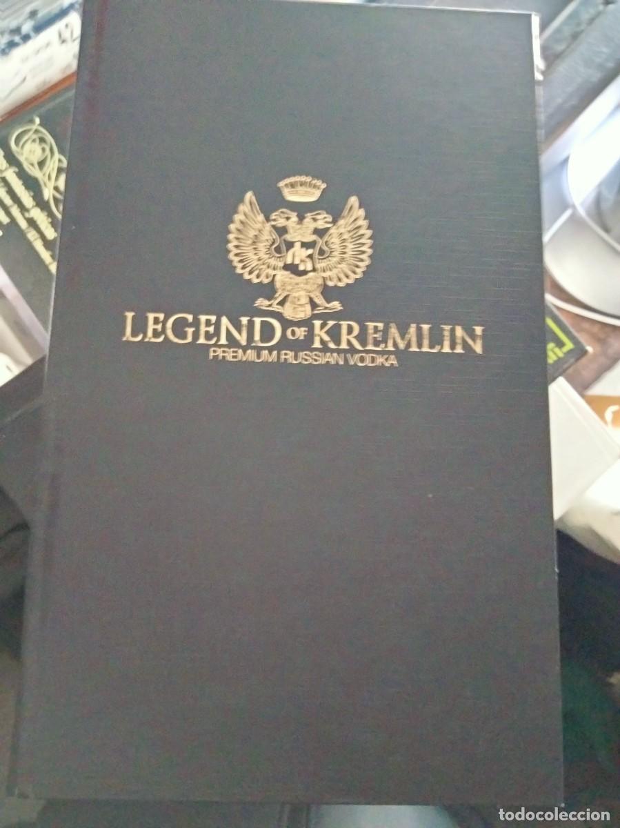 Coleccionismo de vinos y licores: Legend Of Kremlin. Botella de vodka en estuche-libro de lujo