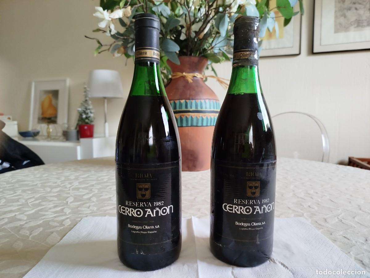Coleccionismo de vinos y licores: Lote 2 botellas Rioja Cerro A&ntilde;&oacute;n Re. 82 Bodegas Olarra