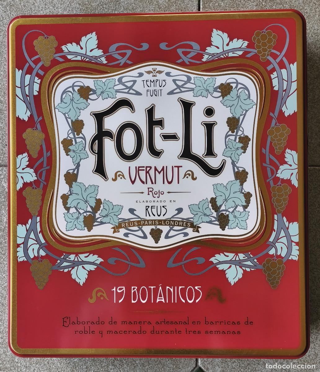 Coleccionismo de vinos y licores: CAJA MET&Aacute;LICA con 3 BOTELLAS VACIAS DISTINTAS de VERMUT - FOT-LI - REUS